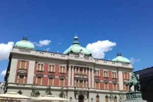 platz-der-republik-mit-dem-nationalmuseum Platz der Republik, Belgrad, mit dem Nationalmuseum im Hintergrund