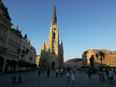 novi-sad-hauptplatz-kathedrale