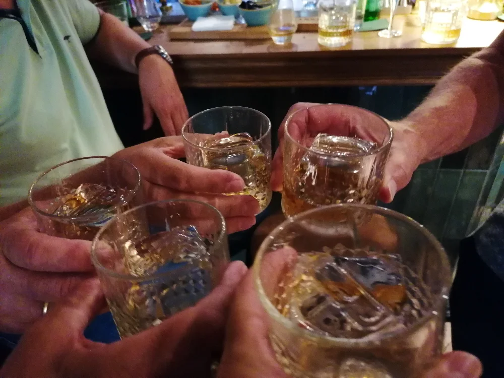 Rakija Verkostung in Belgrad - die unerzichtbare Schlivowitz! Internationale Rakija-Erfahrung in Belgrad – zwischen Tradition, Kreativität und Weltklasse-Bar